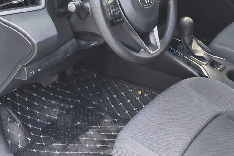 Used Toyota Levin 2019 185T CVT Luxury Edition China VI Standard Interior 5