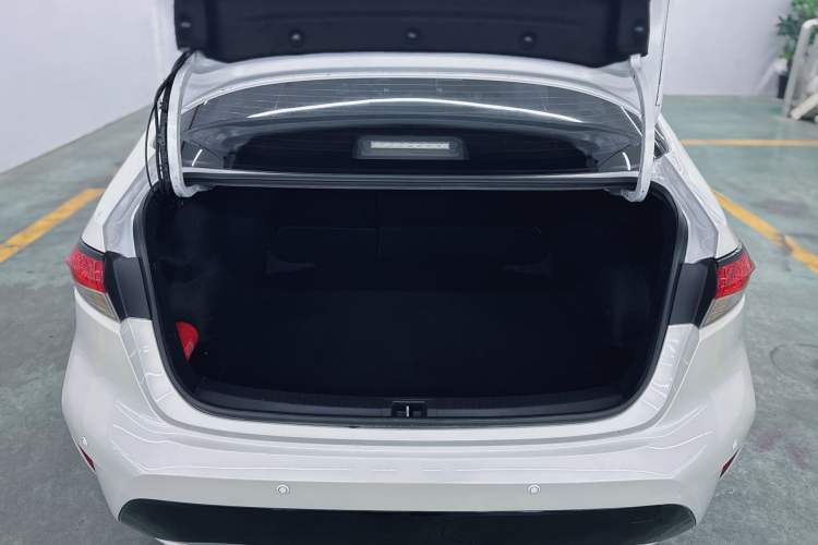 Used Toyota Levin 2019 185T CVT Luxury Edition China VI Standard Interior 7