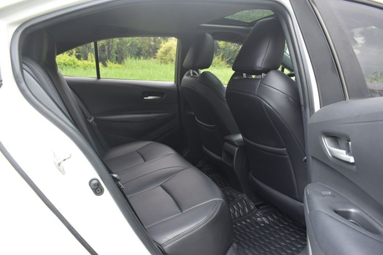 Used Toyota Levin 2019 185T CVT Luxury Edition China VI Standard Interior 9