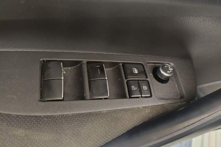 Used Toyota Levin 2019 185T CVT Sport Edition China V Standard Interior 9