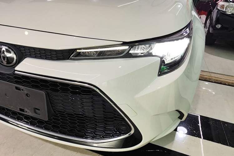 Used Toyota Levin 2019 185T CVT Luxury Edition China VI Standard Left Front Headlight