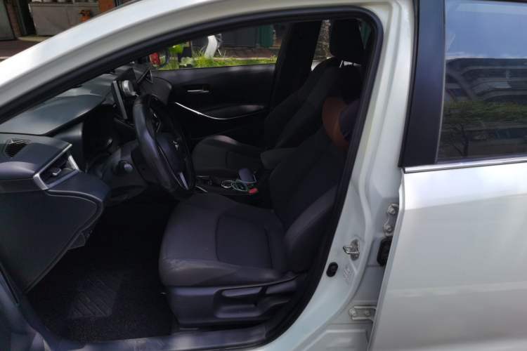 Used Toyota Levin 2019 Dual-Engine 1.8H E-CVT Luxury Edition China VI Standard Left Front Seat