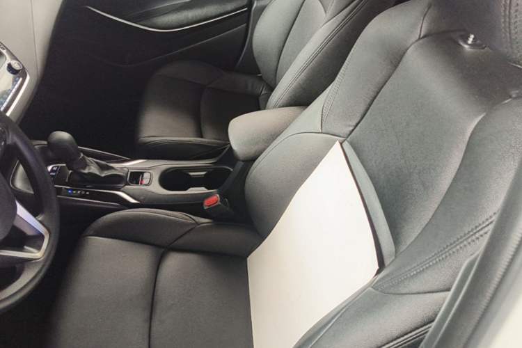 Used Toyota Levin 2019 Dual-Engine 1.8H E-CVT Luxury Edition China VI Standard Left Front Seat