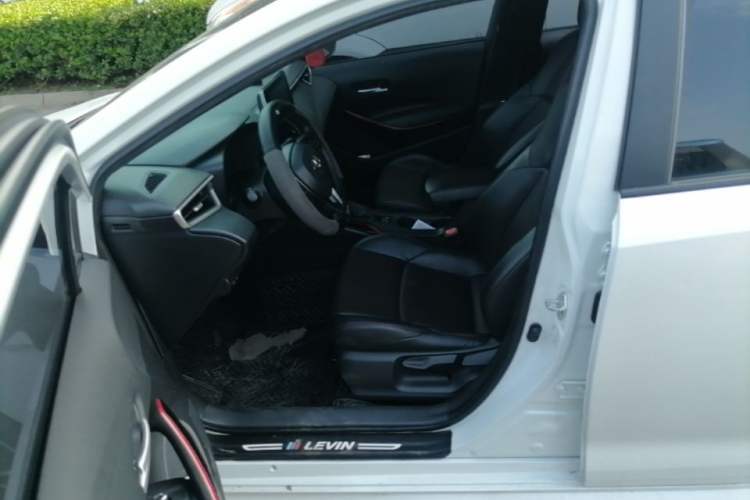Used Toyota Levin 2019 Dual-Engine 1.8H E-CVT Sport Edition China VI Standard Left Front Seat