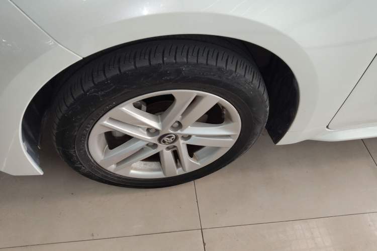 Used Toyota Levin 2019 185T CVT Entry-Level Version China VI Standard Left Front Wheel Hub