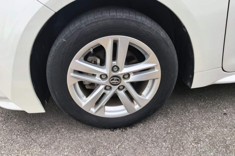 Used Toyota Levin 2019 185T CVT Luxury Edition China VI Standard Left Front Wheel Hub