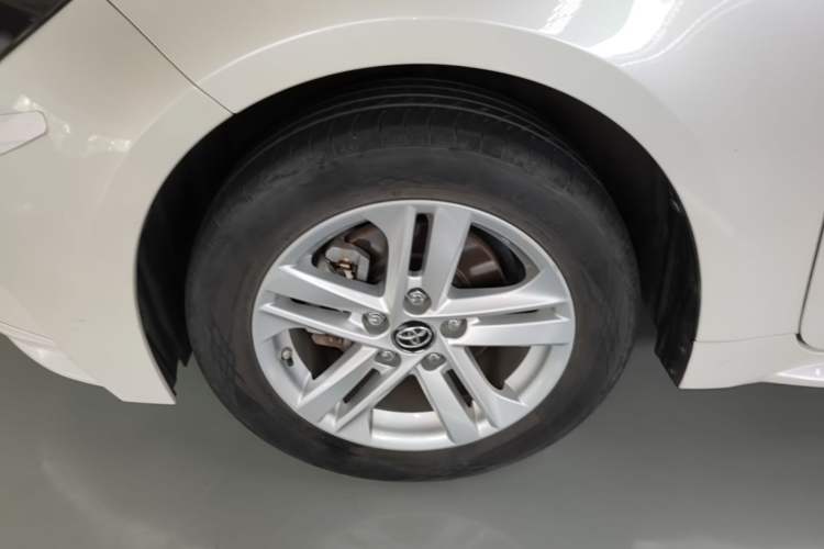 Used Toyota Levin 2019 185T CVT Luxury Edition China VI Standard Left Front Wheel Hub