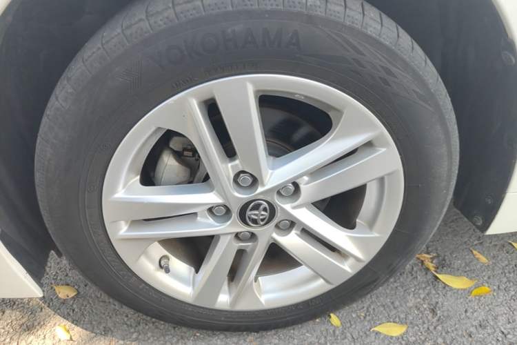 Used Toyota Levin 2019 185T CVT Luxury Edition China VI Standard Left Front Wheel Hub
