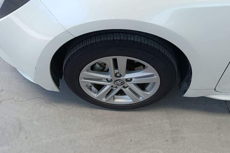 Used Toyota Levin 2019 185T CVT Luxury Edition China VI Standard Left Front Wheel Hub