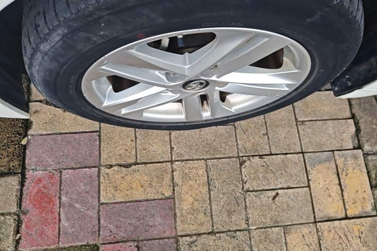Used Toyota Levin 2019 185T CVT Luxury Edition China VI Standard Left Front Wheel Hub