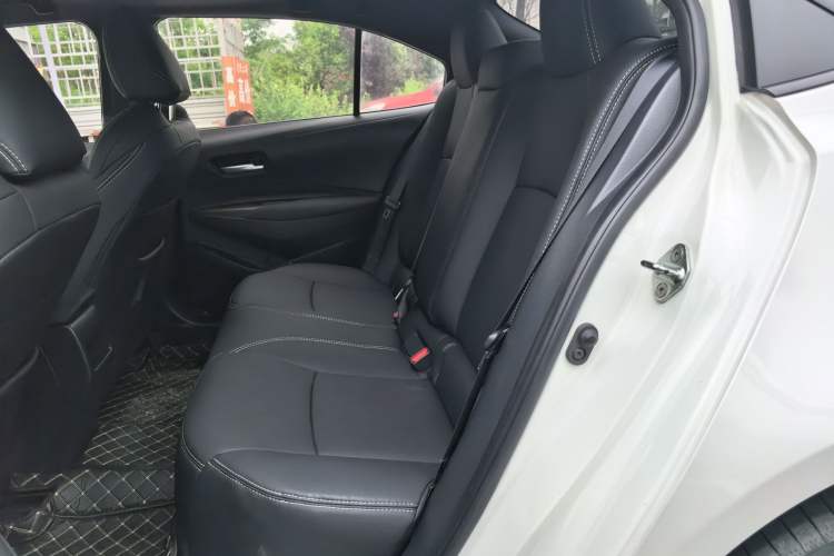 Used Toyota Levin 2019 185T CVT Luxury Edition China VI Standard Left Rear Seat