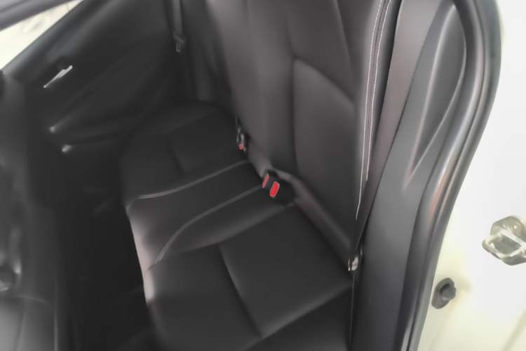 Used Toyota Levin 2019 185T CVT Luxury Edition China VI Standard Left Rear Seat