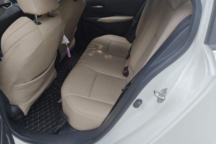 Used Toyota Levin 2019 185T CVT Luxury Edition China VI Standard Left Rear Seat