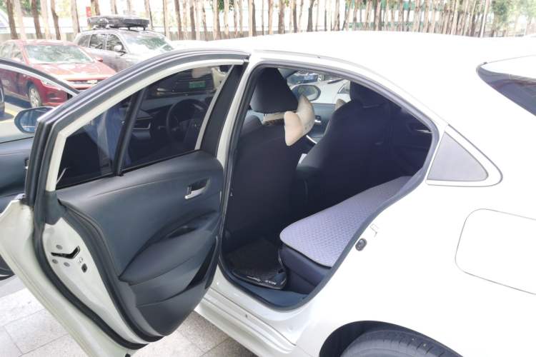 Used Toyota Levin 2019 Dual-Engine 1.8H E-CVT Luxury Edition China VI Standard Left Rear Seat
