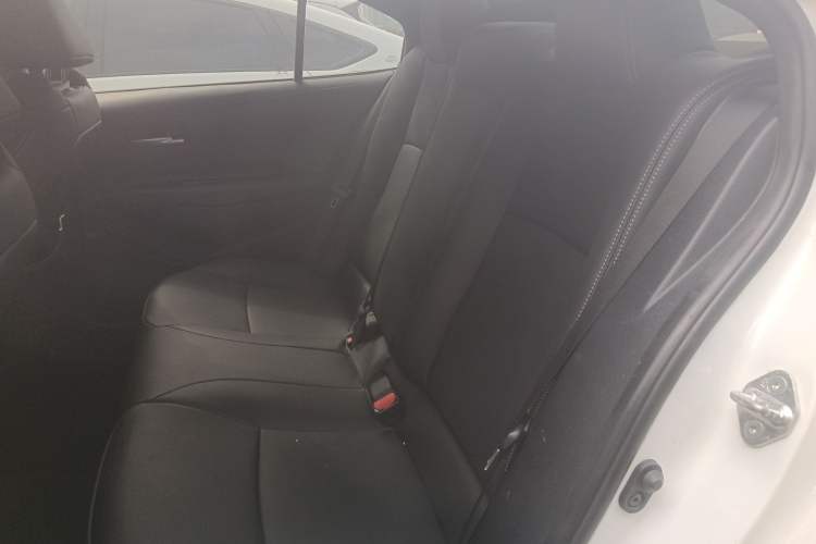Used Toyota Levin 2019 185T CVT Luxury Edition China VI Standard Left Rear Seat