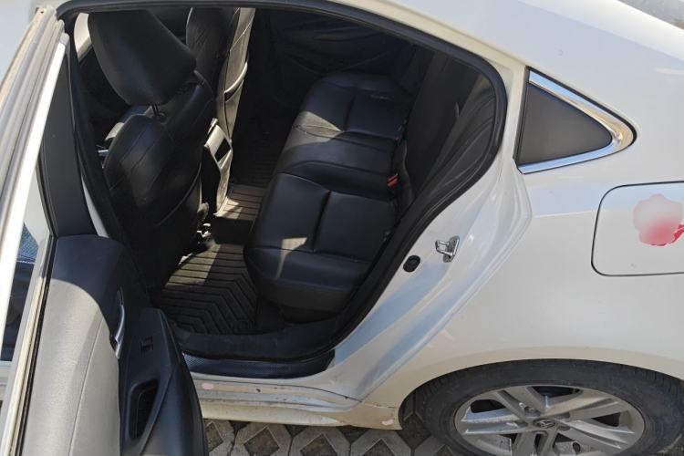 Used Toyota Levin 2019 Dual-Engine 1.8H E-CVT Luxury Edition China VI Standard Left Rear Seat