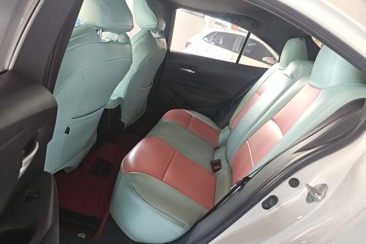 Used Toyota Levin 2019 185T CVT Luxury Edition China VI Standard Left Rear Seat