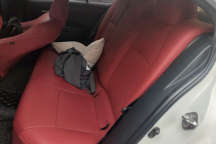 Used Toyota Levin 2019 185T CVT Entry-Level Version China VI Standard Left Rear Seat