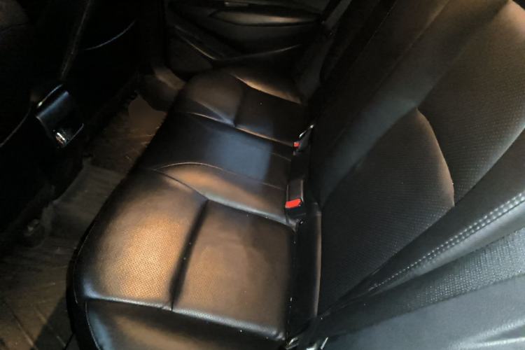 Used Toyota Levin 2019 185T CVT Luxury Edition China VI Standard Left Rear Seat