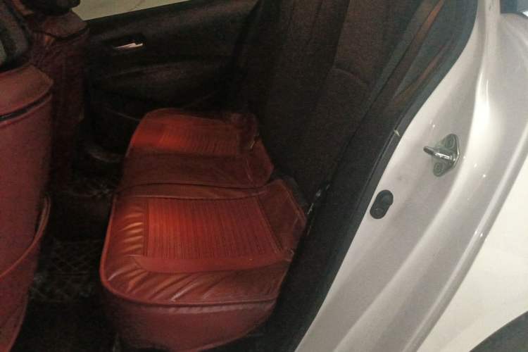 Used Toyota Levin 2019 Dual-Engine 1.8H E-CVT Luxury Edition China VI Standard Left Rear Seat