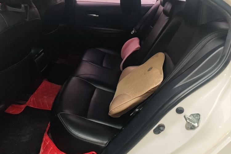 Used Toyota Levin 2019 185T CVT Luxury Edition China VI Standard Left Rear Seat