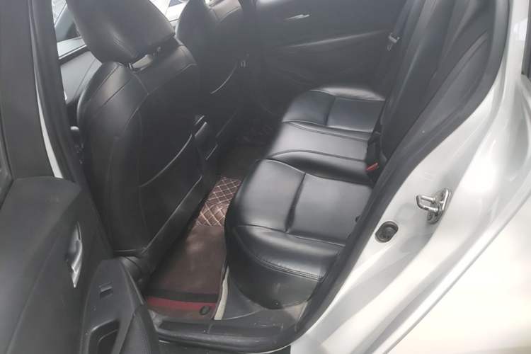 Used Toyota Levin 2019 185T CVT Luxury Edition China VI Standard Left Rear Seat