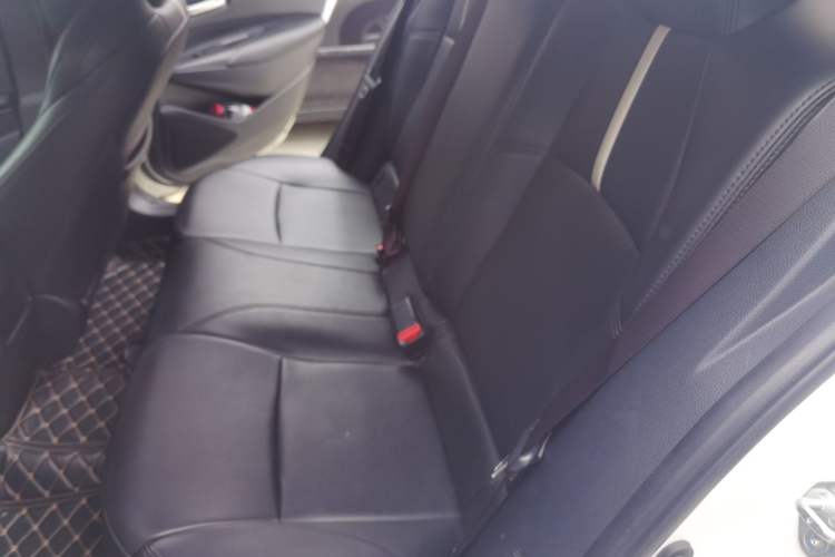 Used Toyota Levin 2019 185T CVT Luxury Edition China VI Standard Left Rear Seat