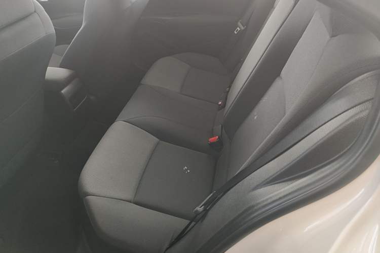 Used Toyota Levin 2019 185T CVT Luxury Edition China VI Standard Left Rear Seat