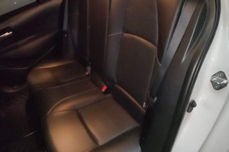 Used Toyota Levin 2019 185T CVT Luxury Edition China VI Standard Left Rear Seat