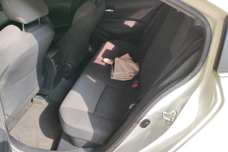 Used Toyota Levin 2019 Dual-Engine 1.8H E-CVT Luxury Edition China VI Standard Left Rear Seat