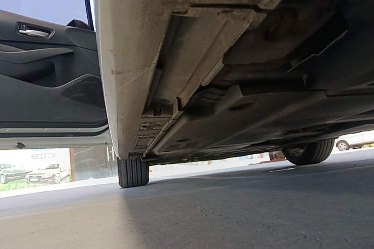 Used Toyota Levin 2019 185T CVT Luxury Edition China VI Standard Left Side Sill