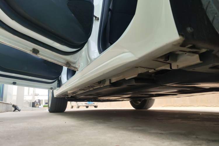 Used Toyota Levin 2019 185T CVT Entry-Level Version China VI Standard Left Side Sill