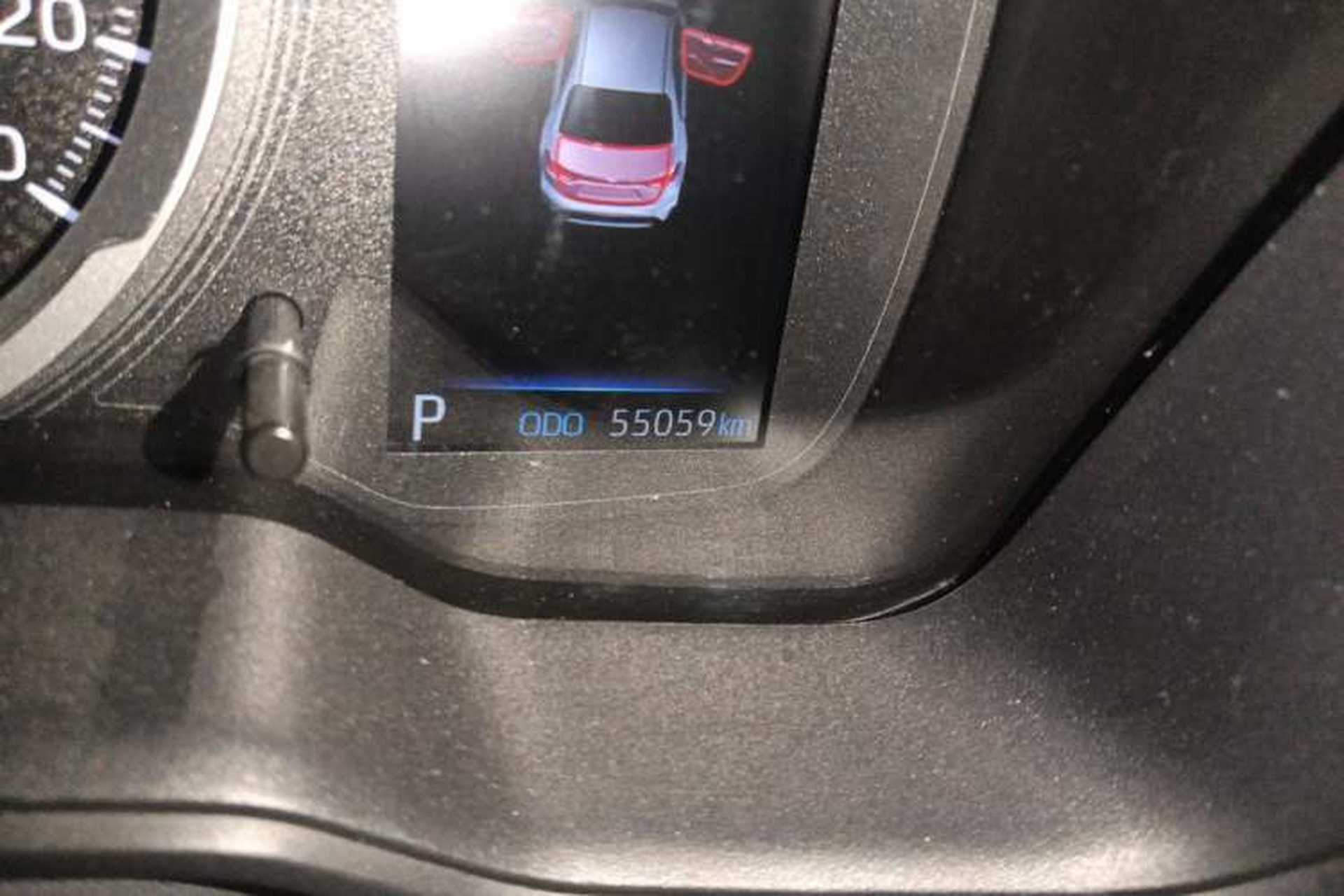 Used Toyota Levin 2019 185T CVT Luxury Edition China VI Standard Odometer Close Up