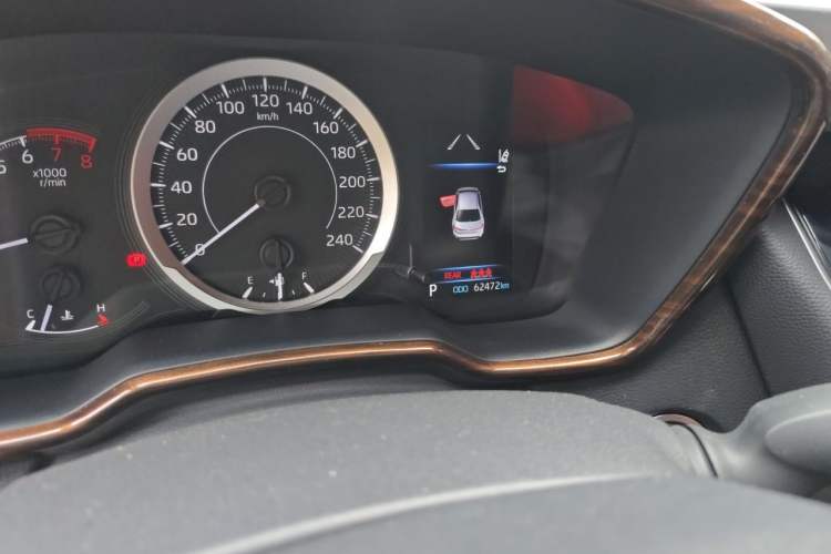 Used Toyota Levin 2019 185T CVT Luxury Edition China VI Standard Odometer Close Up