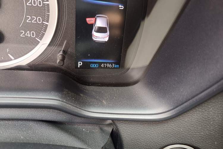 Used Toyota Levin 2019 185T CVT Luxury Edition China V Standard Odometer Close Up