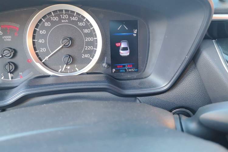 Used Toyota Levin 2019 185T CVT Luxury Edition China V Standard Odometer Close Up