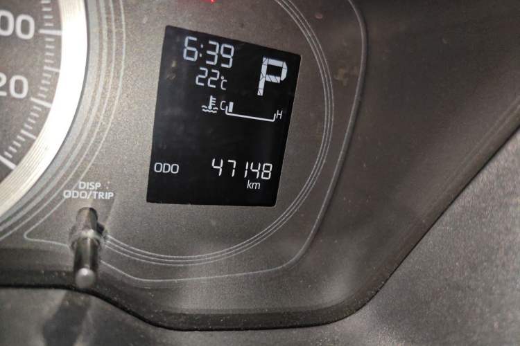 Used Toyota Levin 2019 185T CVT Entry-Level Version China VI Standard Odometer Close Up