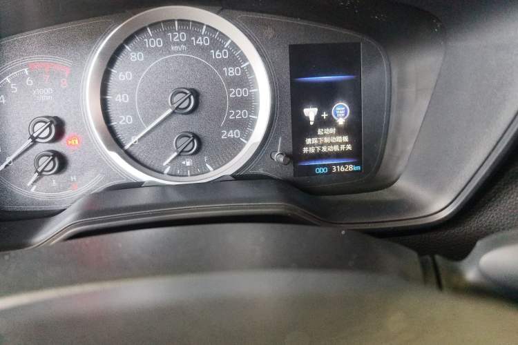 Used Toyota Levin 2019 185T CVT Luxury Edition China VI Standard Odometer Close Up