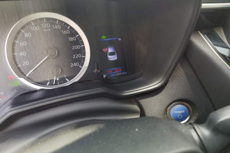 Used Toyota Levin 2019 Dual-Engine 1.8H E-CVT Luxury Edition China VI Standard Odometer Close Up