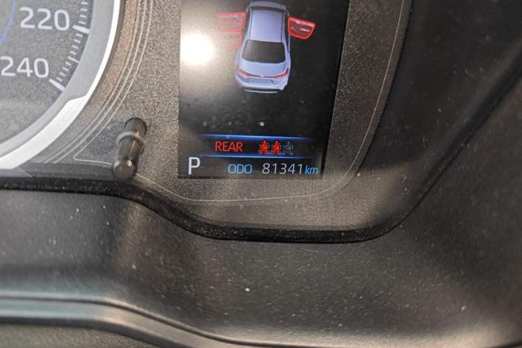 Used Toyota Levin 2019 Dual-Engine 1.8H E-CVT Luxury Edition China VI Standard Odometer Close Up