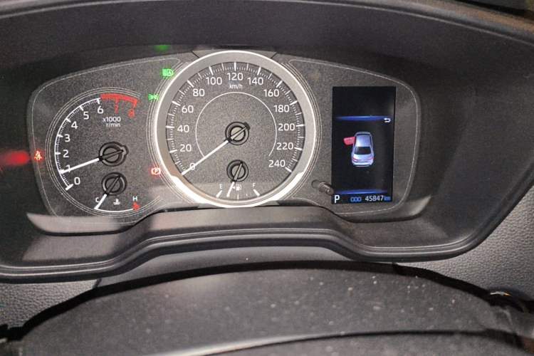 Used Toyota Levin 2019 185T CVT Luxury Edition China VI Standard Odometer Close Up