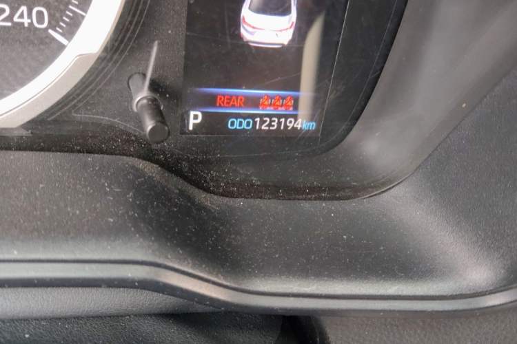 Used Toyota Levin 2019 185T CVT Luxury Edition China VI Standard Odometer Close Up