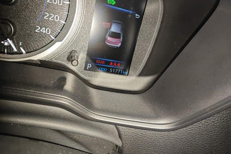 Used Toyota Levin 2019 Dual-Engine 1.8H E-CVT Sport Edition China VI Standard Odometer Close Up