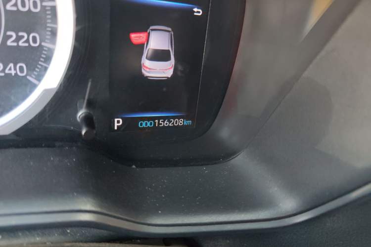 Used Toyota Levin 2019 185T CVT Luxury Edition China VI Standard Odometer Close Up