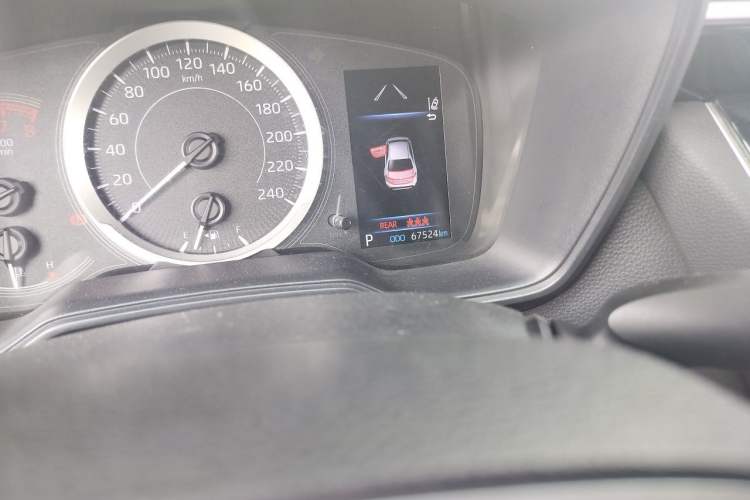 Used Toyota Levin 2019 185T CVT Luxury Edition China VI Standard Odometer Close Up