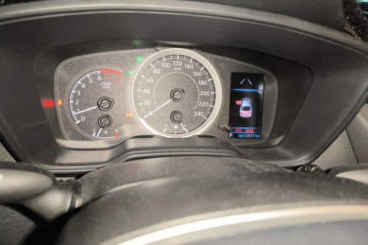 Used Toyota Levin 2019 185T CVT Luxury Edition China VI Standard Odometer Close Up