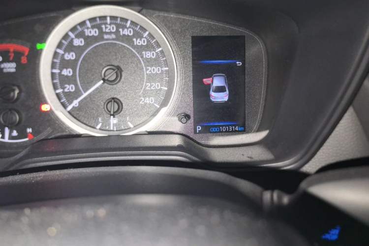 Used Toyota Levin 2019 185T CVT Luxury Edition China V Standard Odometer Close Up