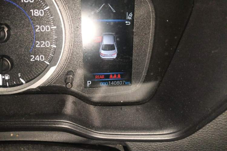Used Toyota Levin 2019 Dual-Engine 1.8H E-CVT Luxury Edition China VI Standard Odometer Close Up