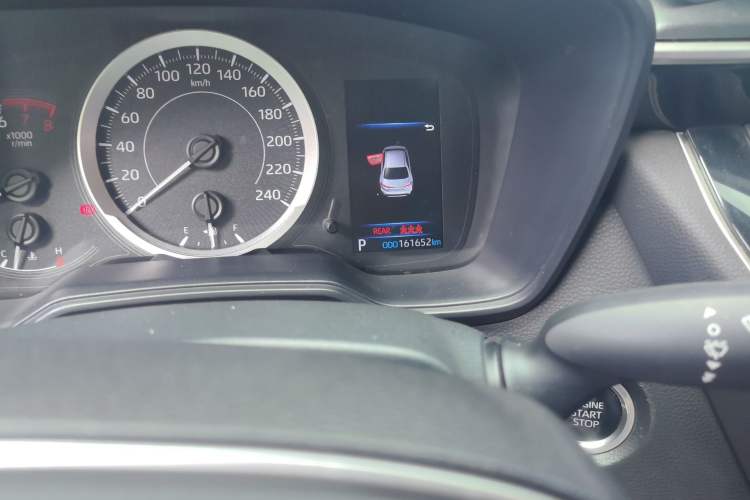 Used Toyota Levin 2019 185T CVT Luxury Edition China VI Standard Odometer Close Up