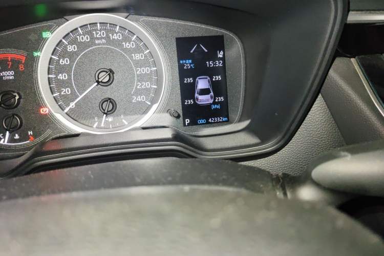 Used Toyota Levin 2019 185T CVT Luxury Edition China VI Standard Odometer Close Up